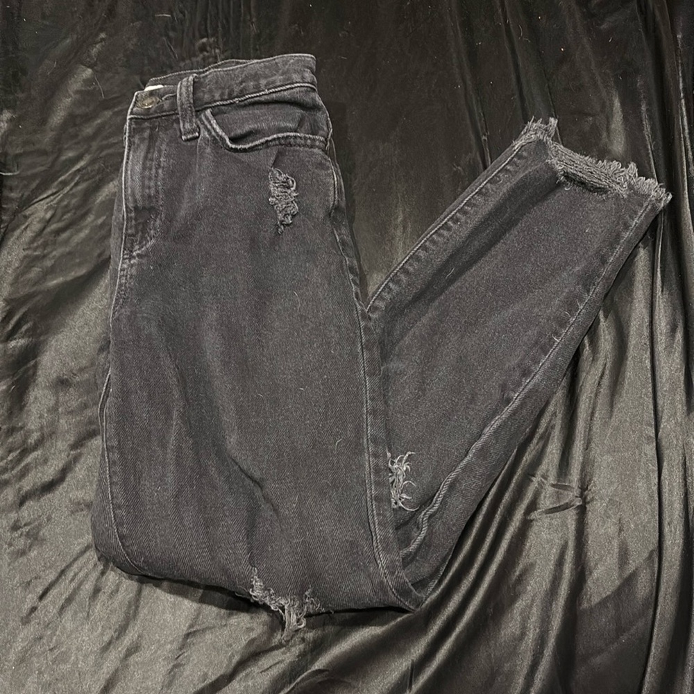 Distressed Black Women's Jeans High-Rise